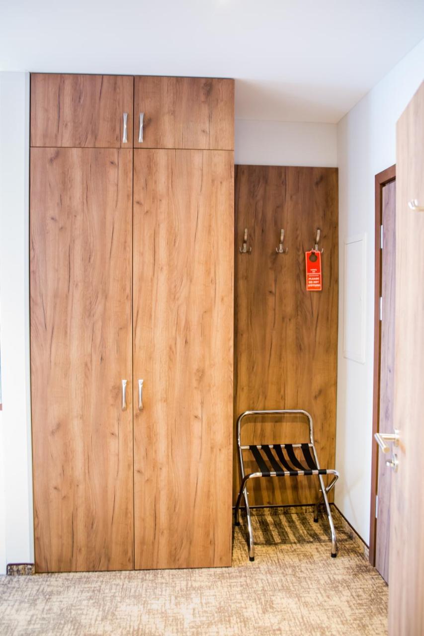 Apart Hotel 12 Жешув Экстерьер фото