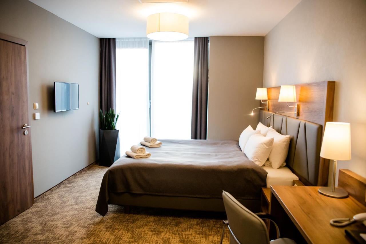 Apart Hotel 12 Жешув Экстерьер фото