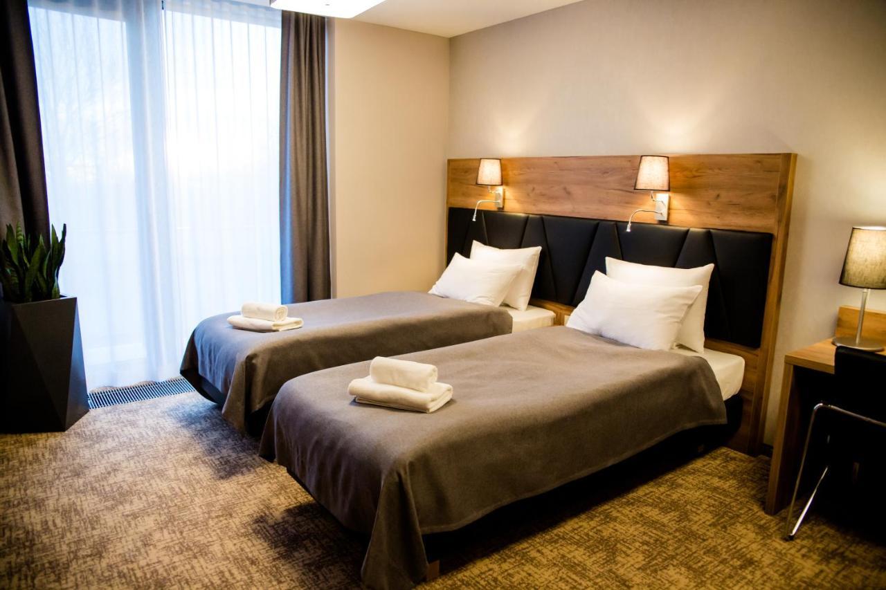 Apart Hotel 12 Жешув Экстерьер фото